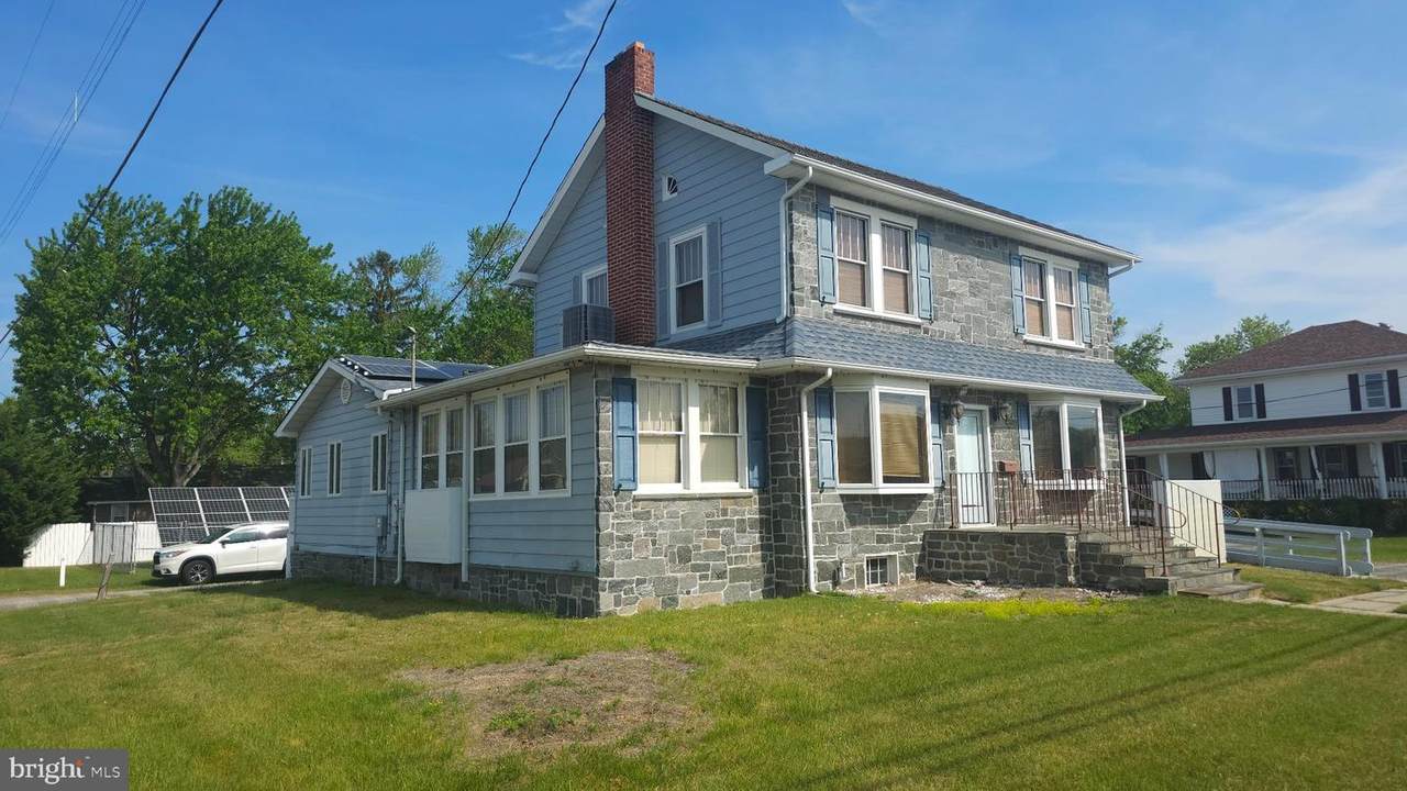 101 Broadway - Photo 1