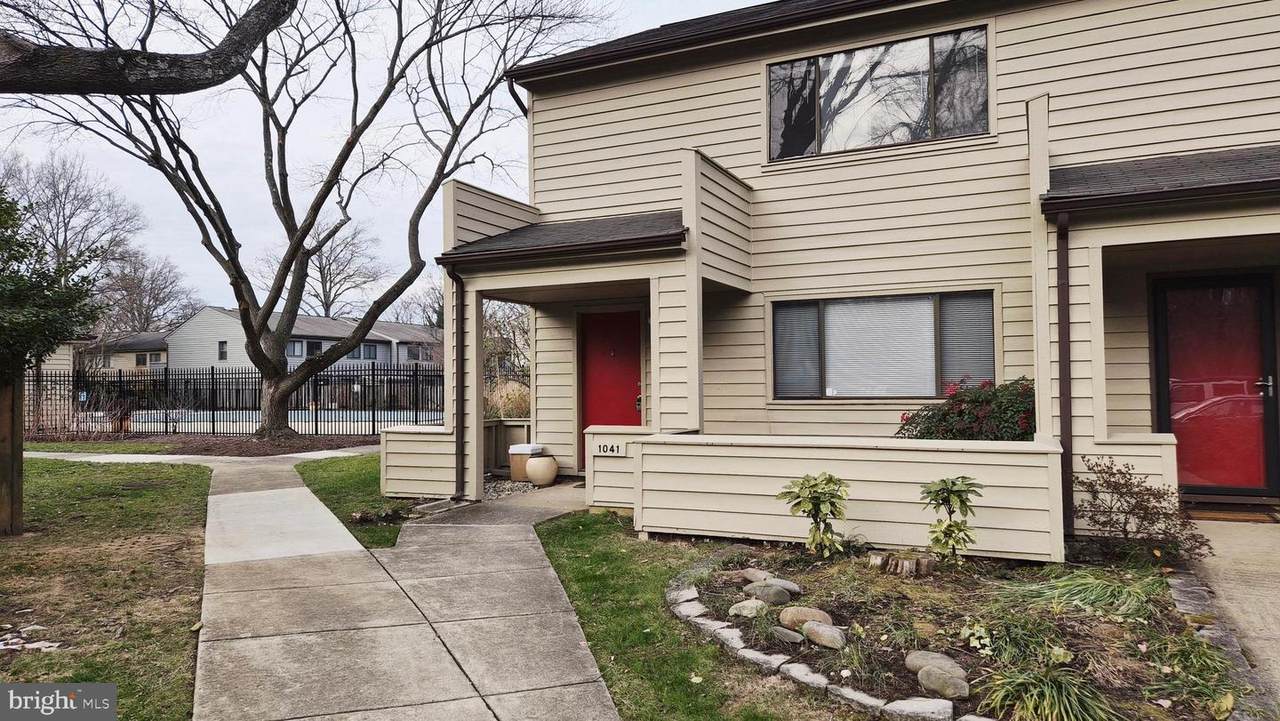 1041 Cedar Ridge Court - Photo 1