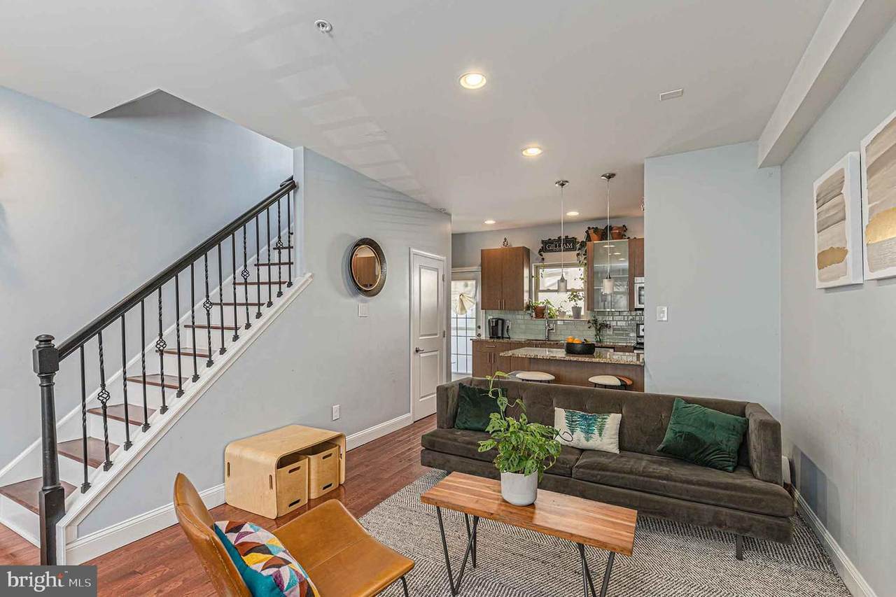 1935 George Street - Photo 1