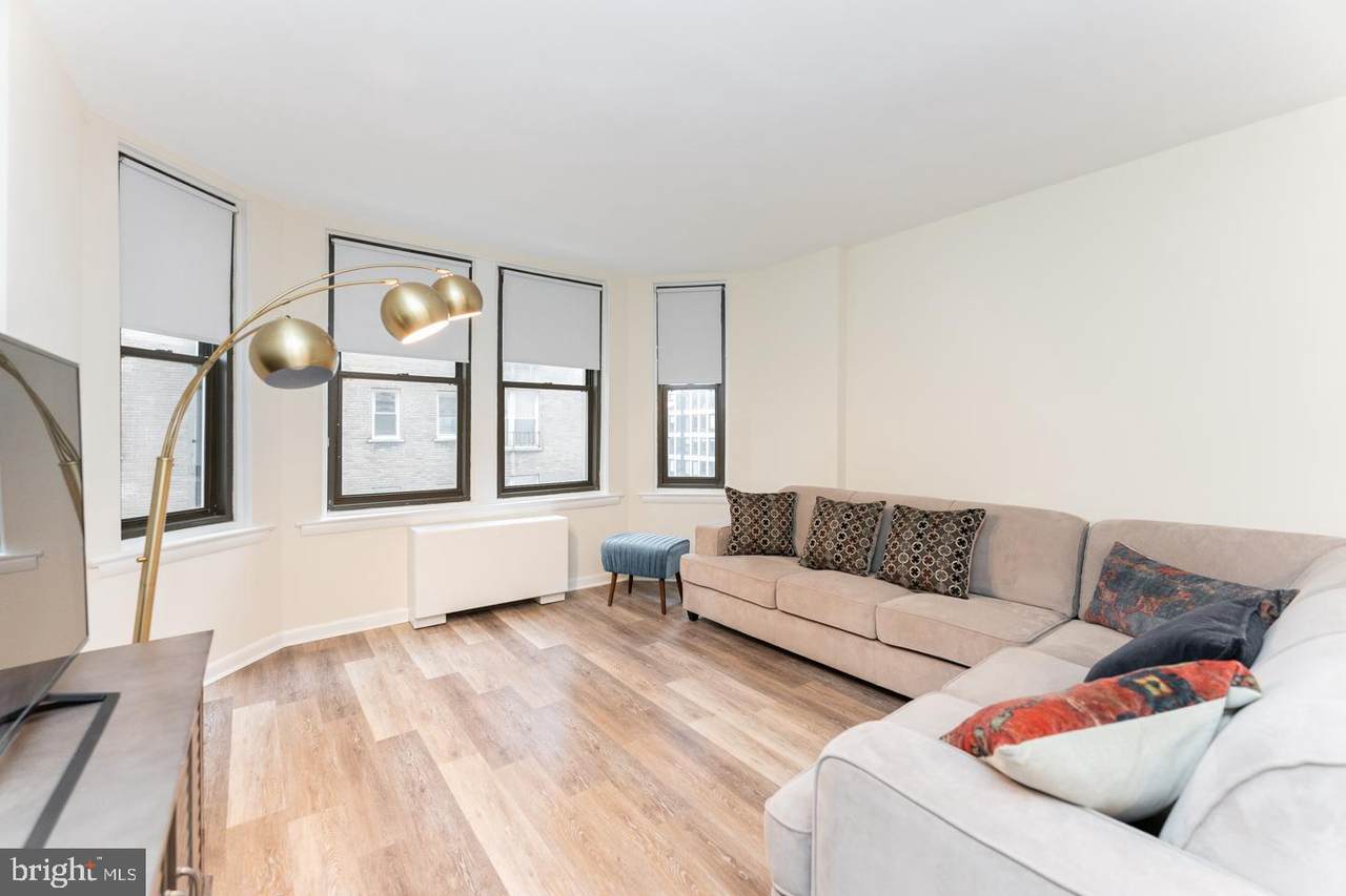 135 19TH Street - Photo 1