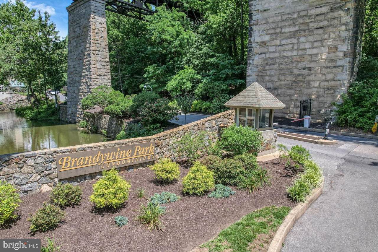 1704 Park Drive - Photo 1