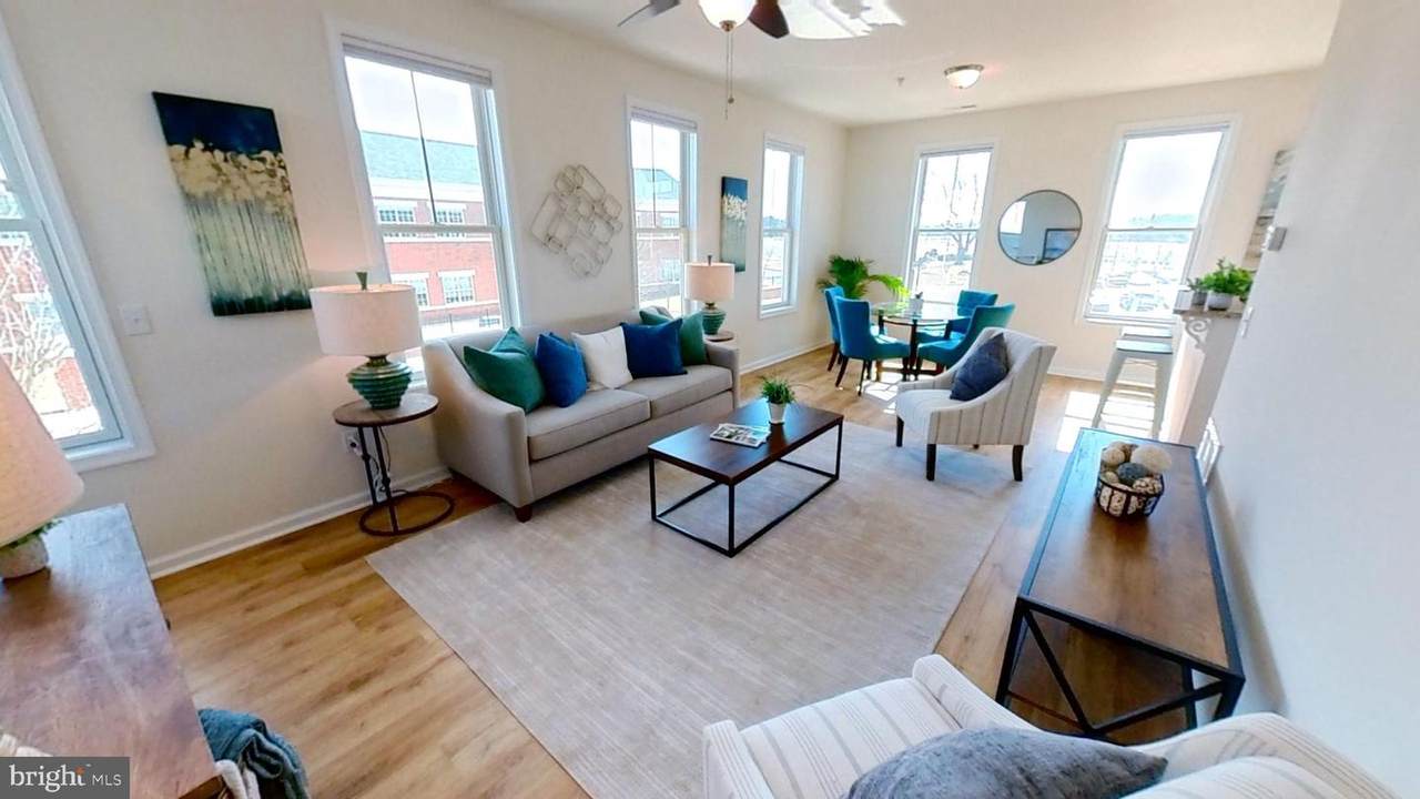 801 Mapleton Avenue - Photo 1