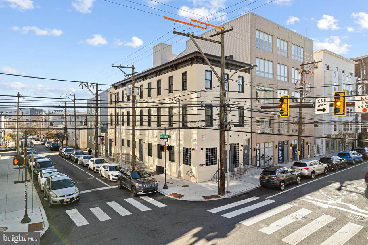 1647 2ND Street - Photo 1