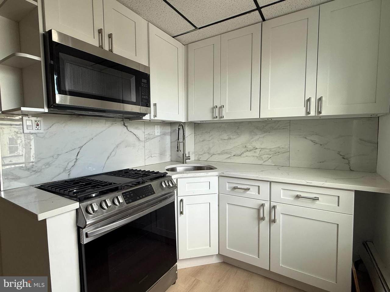 1247 Shackamaxon Street - Photo 1
