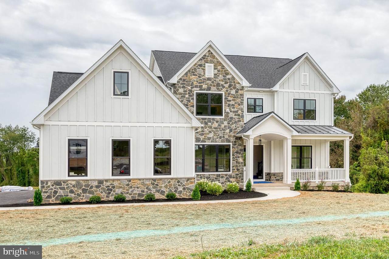 2301 Victorian View Court - Photo 1