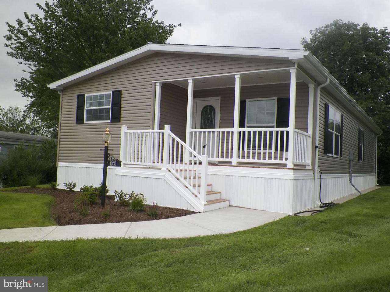 403 Clear Creek Court - Photo 1