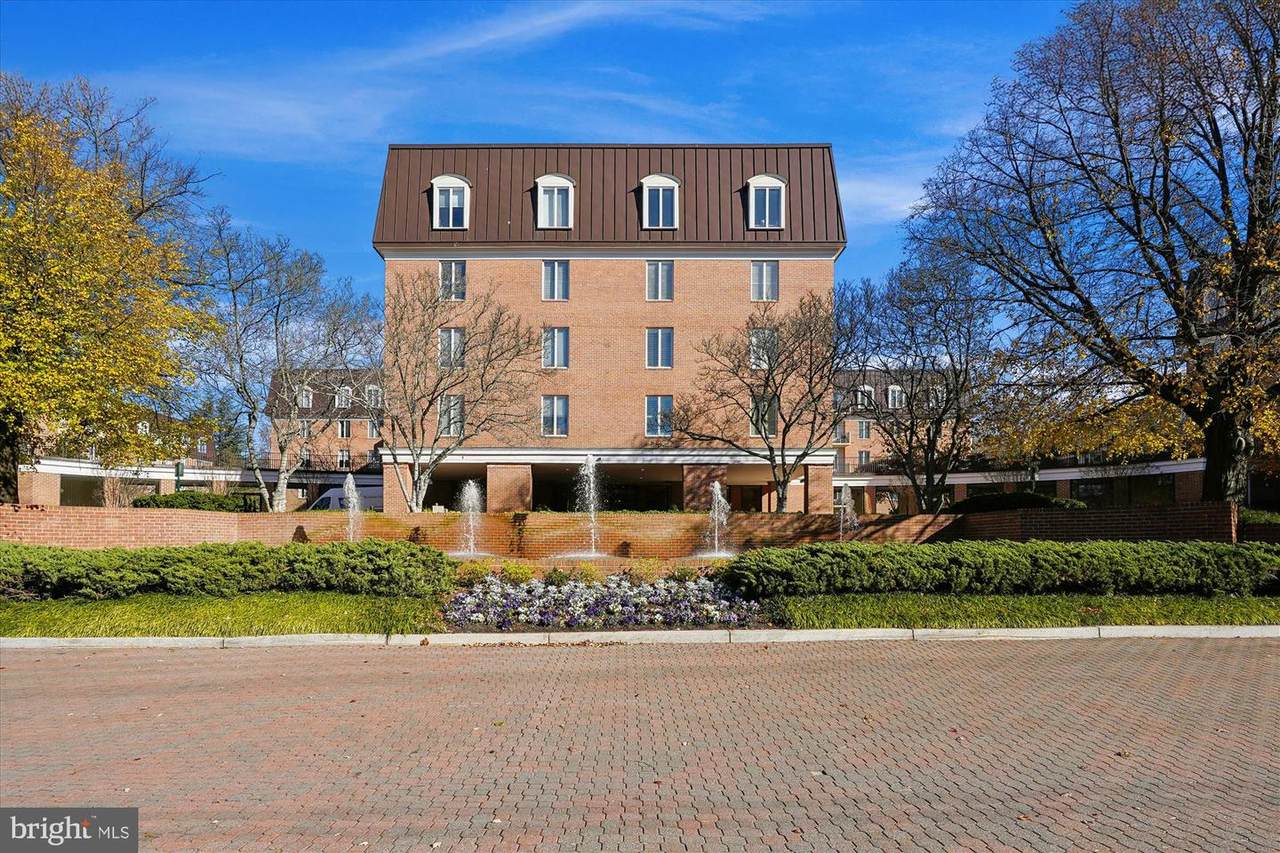 8101 Connecticut Avenue - Photo 1