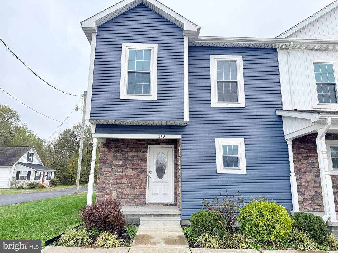 129 N Church St - Photo 1