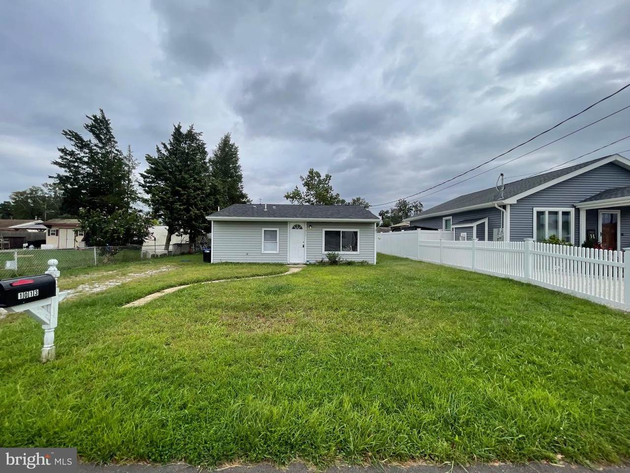 1013 Anchor Way - Photo 1