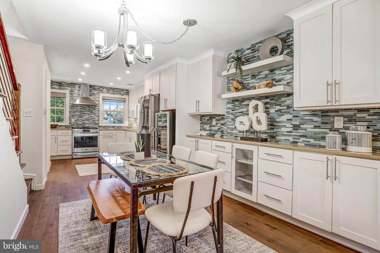 745 10TH Street - Photo 1