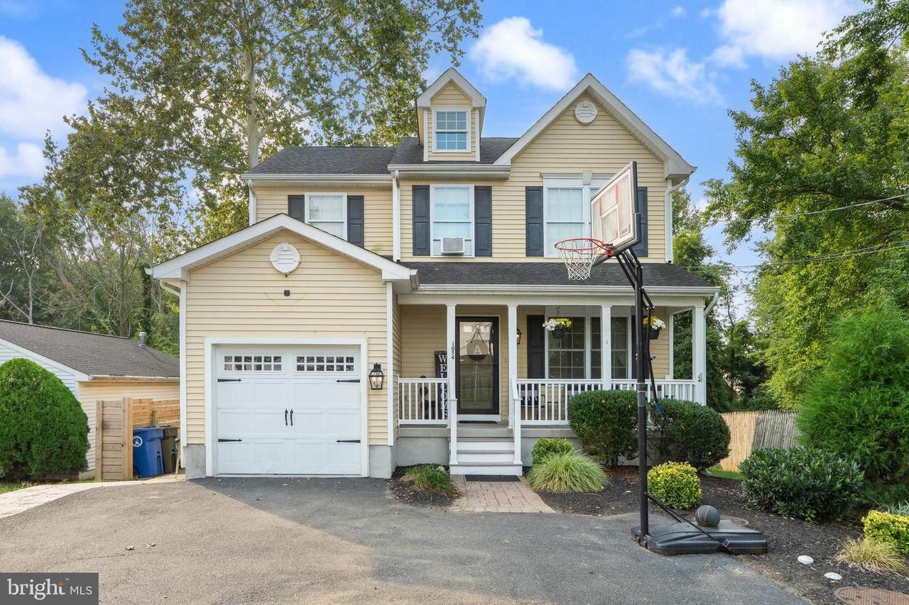 1054 Kings Highway - Photo 1