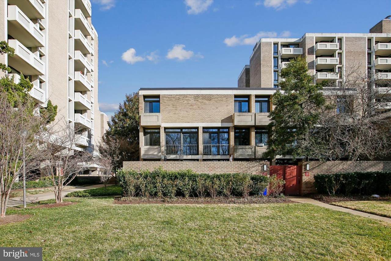 431 N Street - Photo 1