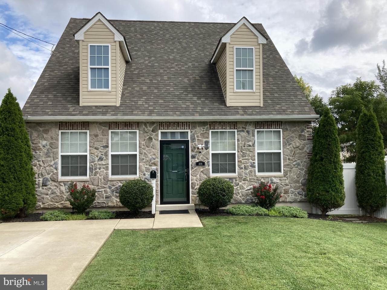 306 Ohio Avenue - Photo 1