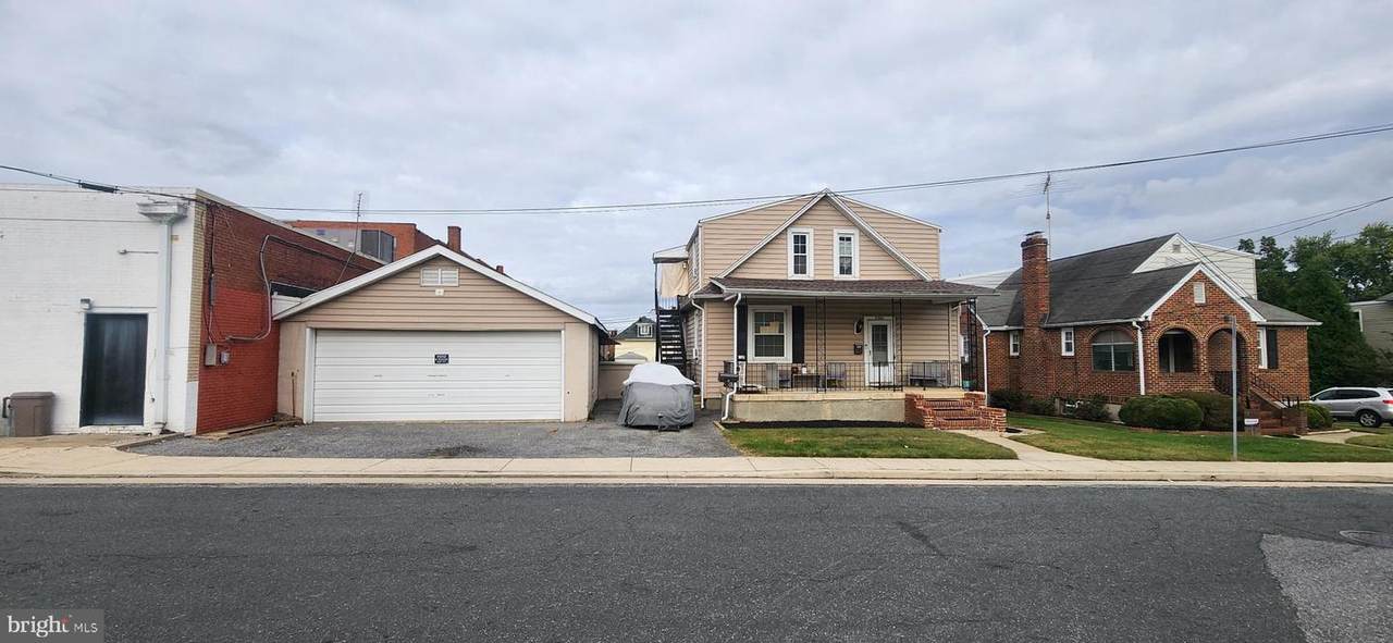 3000 Lavender Avenue - Photo 1