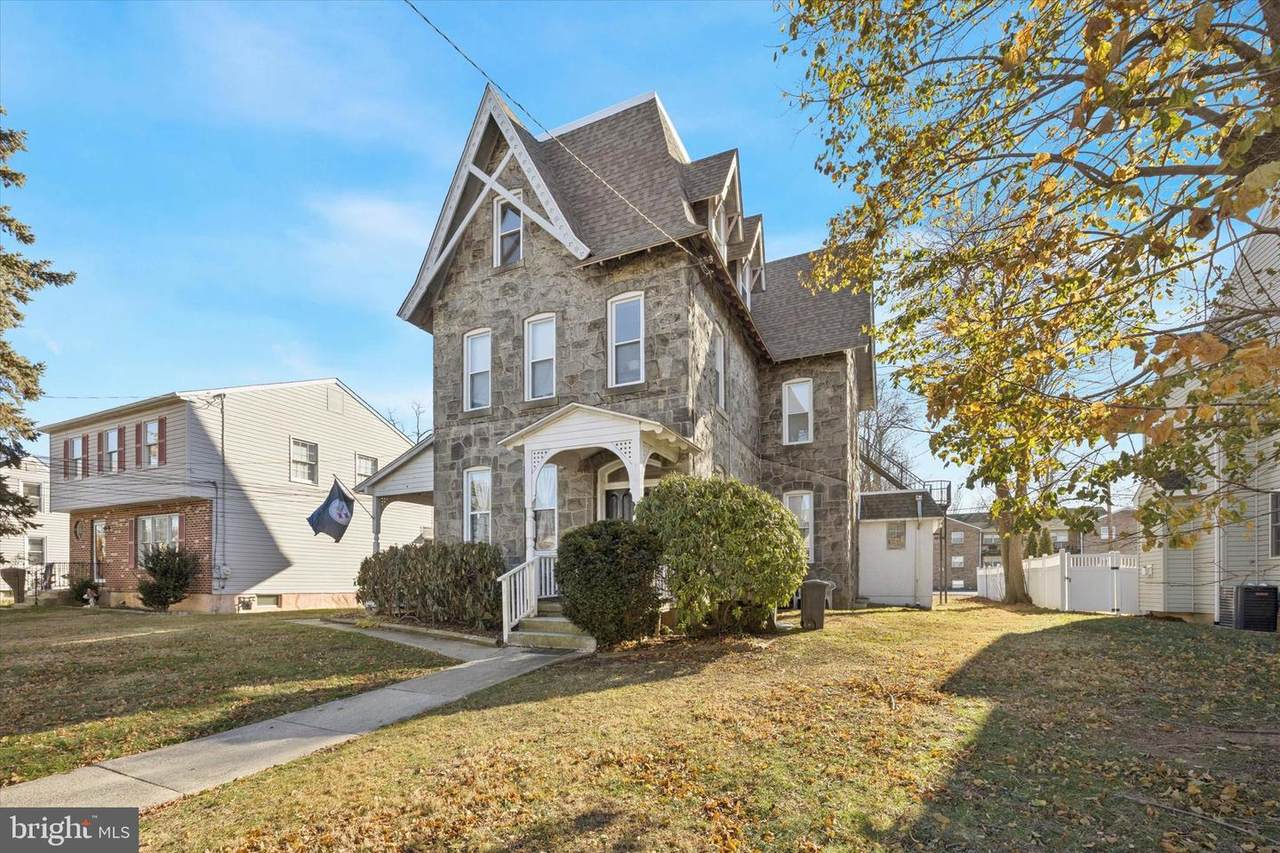 222 Henderson Avenue - Photo 1