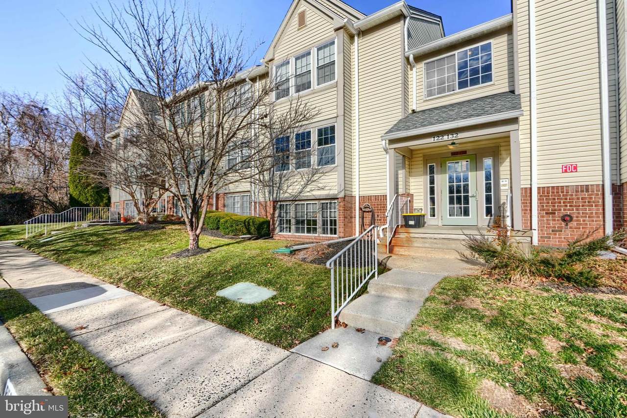 132 Jumpers Circle - Photo 1