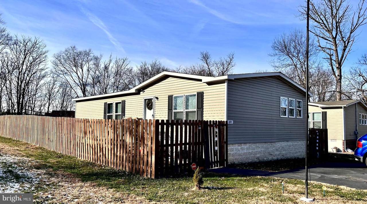 491 Trimble Avenue - Photo 1