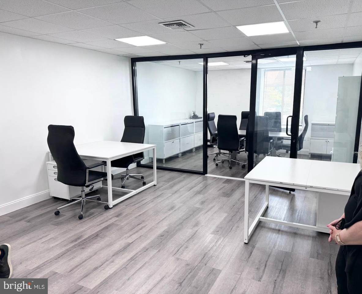 10109 Valley Forge Circle - Photo 1