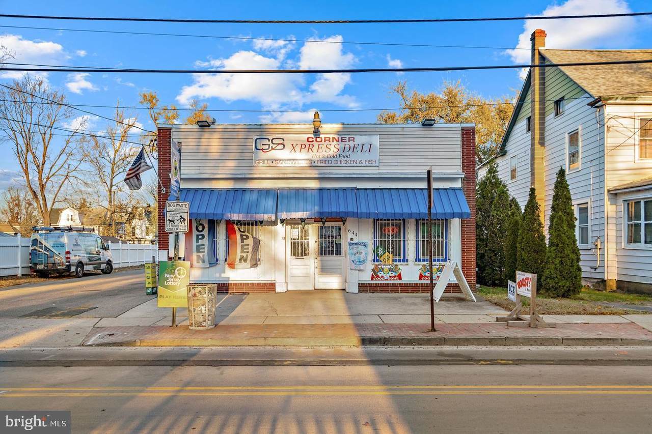 644 Cooper Street - Photo 1