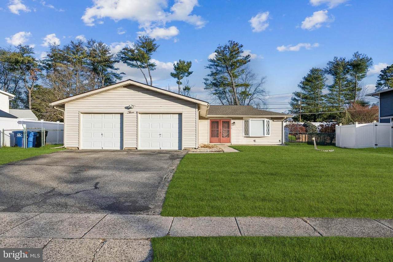 3 Buckingham Drive - Photo 1