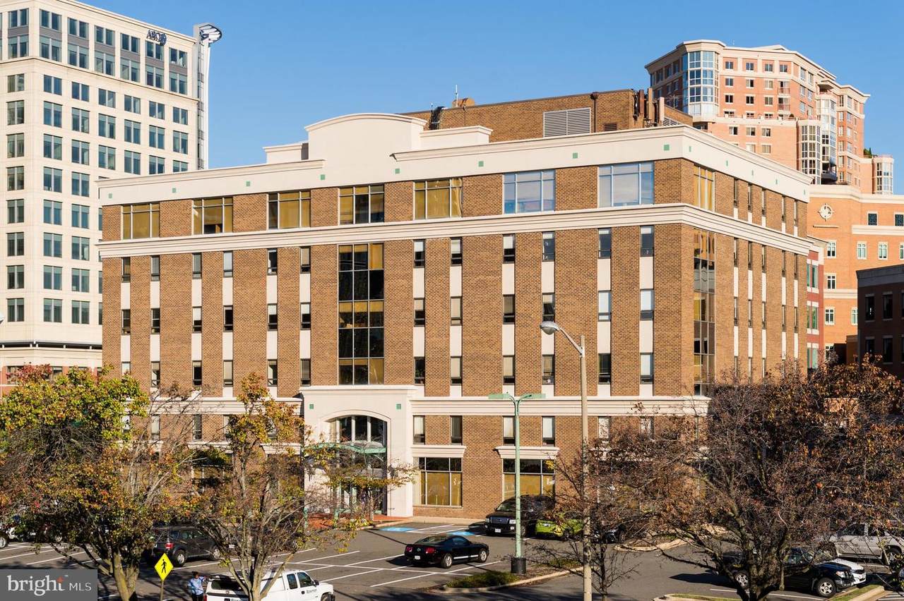 2121 Eisenhower Avenue - Photo 1