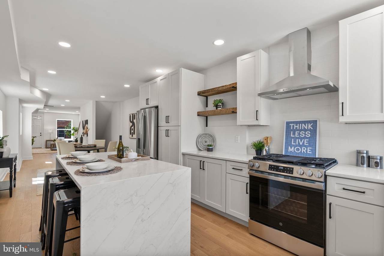 1523 Clarkson Street - Photo 1