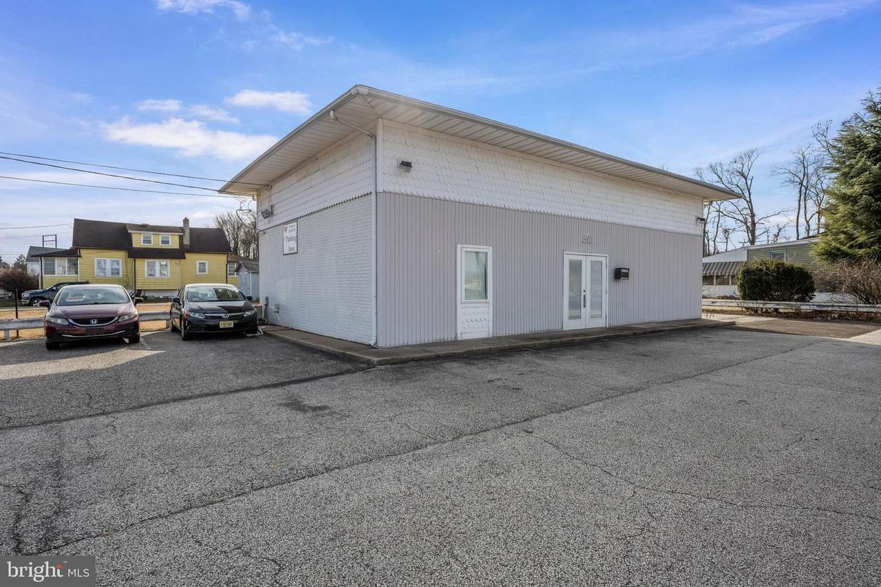 901 Crown Point Road - Photo 1