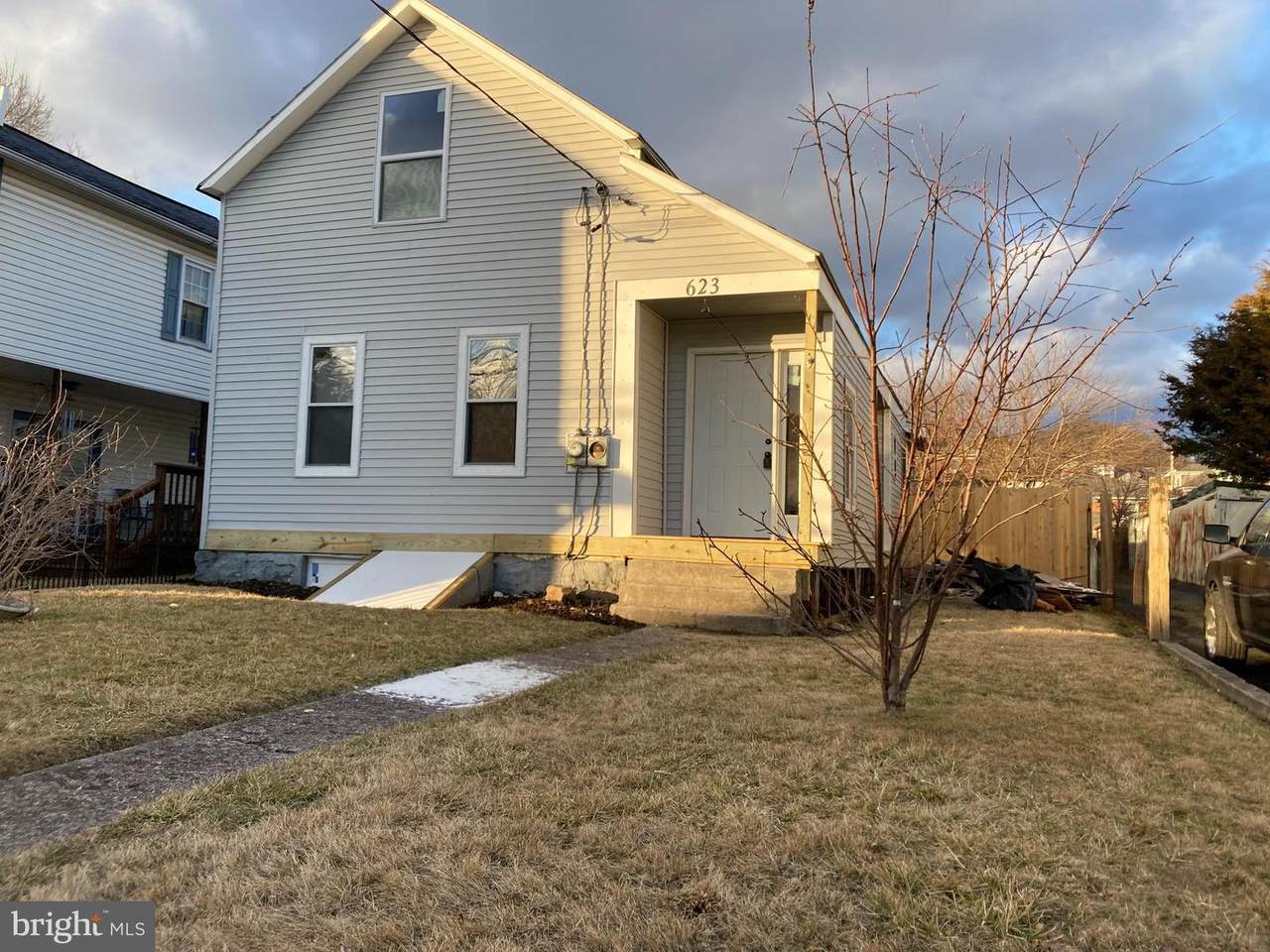 623 Columbia Avenue - Photo 1