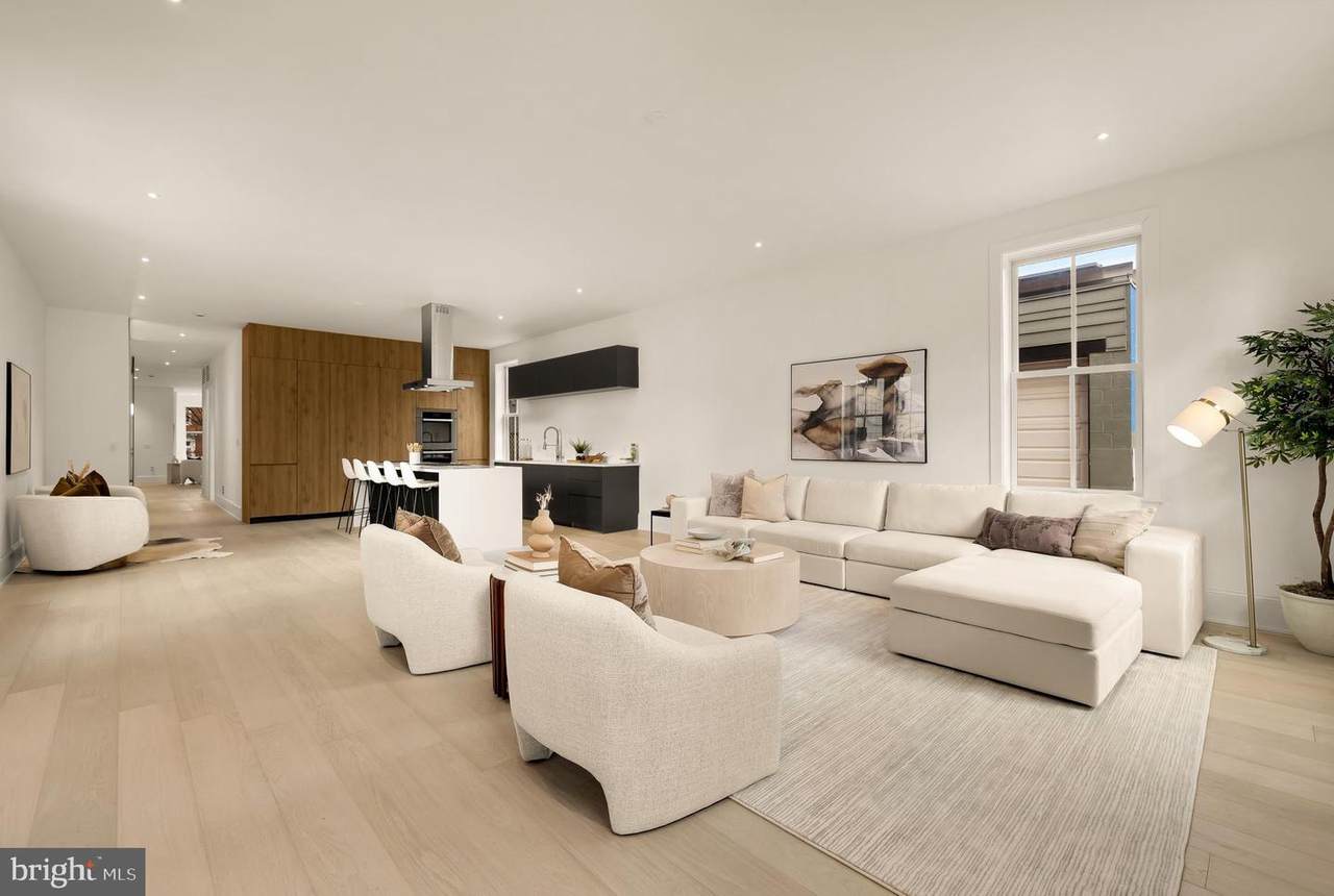 329 8TH Street - Photo 1