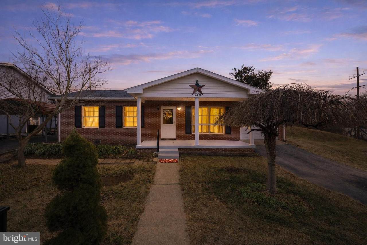 140 Capital Drive - Photo 1