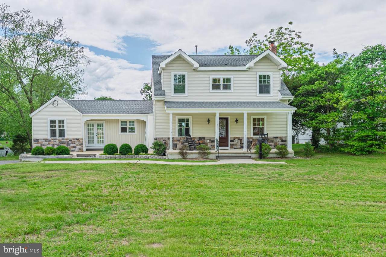 535 Park Road - Photo 1