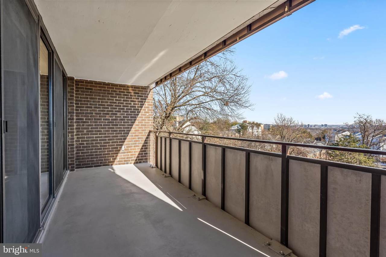 250 Reynolds Street - Photo 1