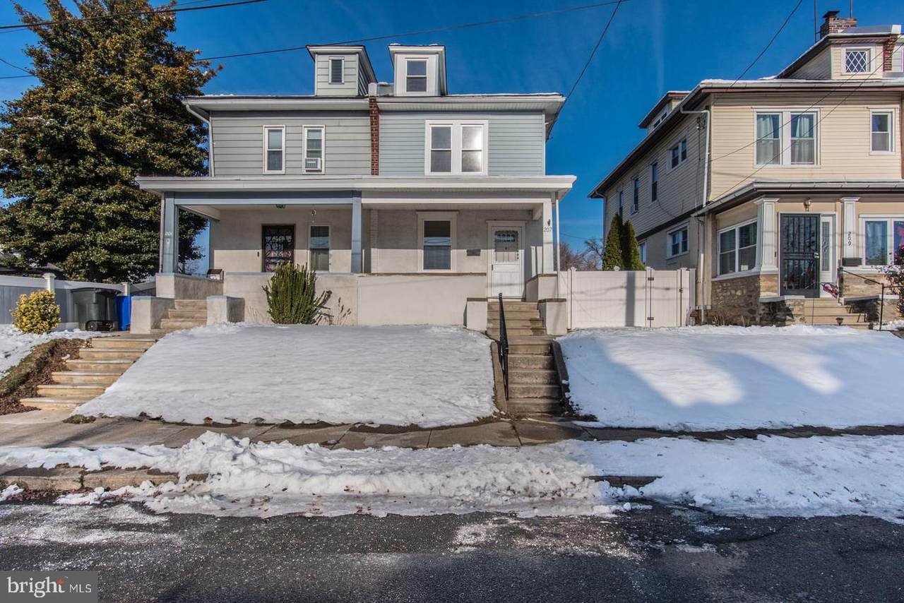 207 Gilham Street - Photo 1