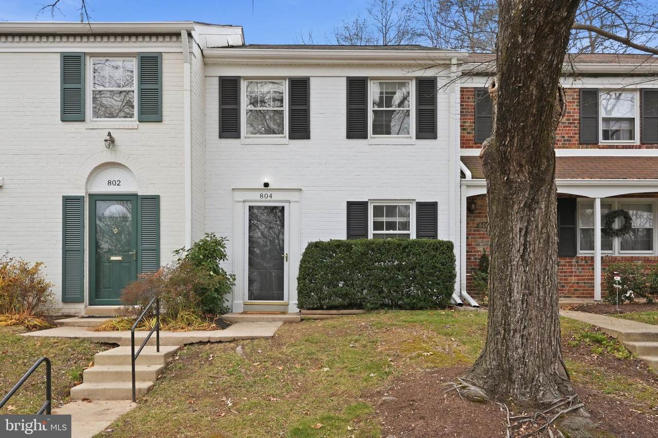 804 Azalea Drive - Photo 1