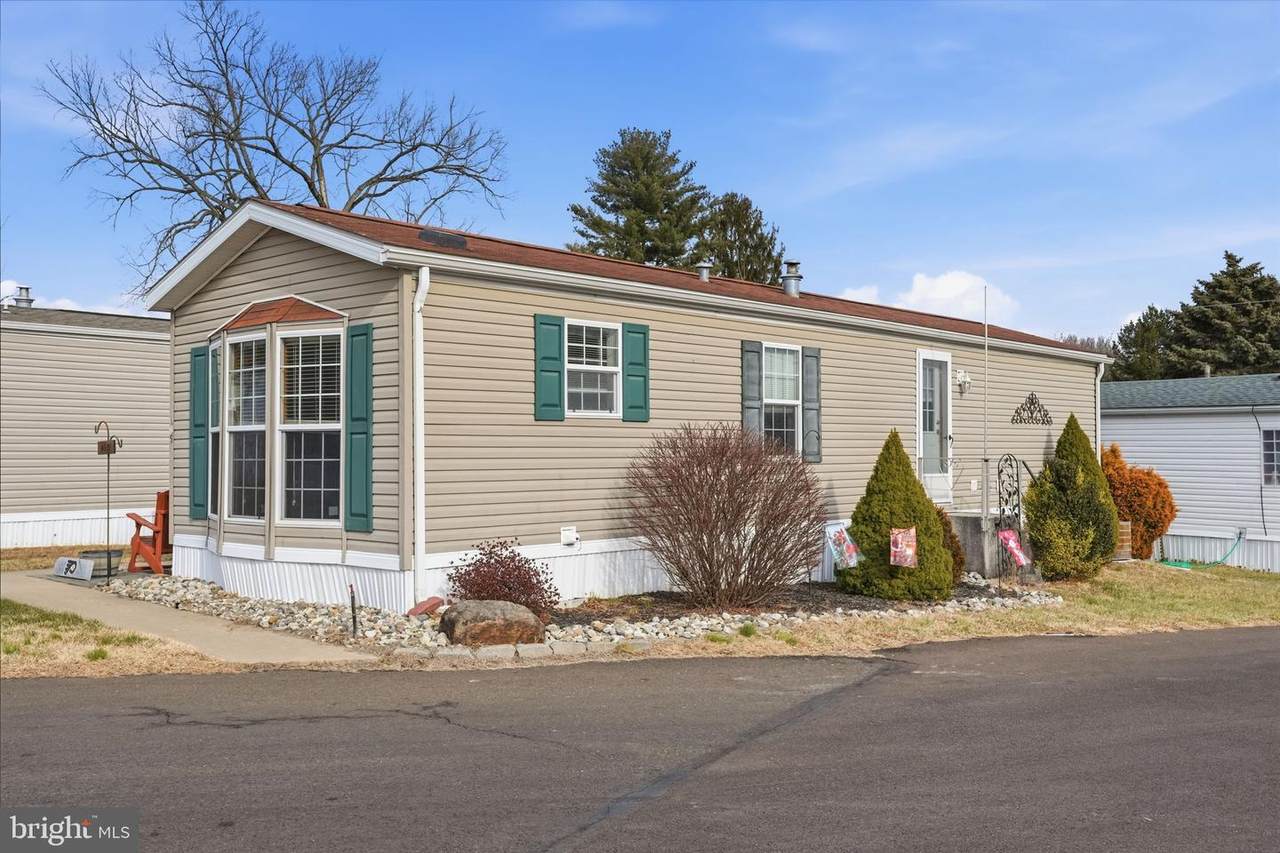 2304 Brownsville Road - Photo 1