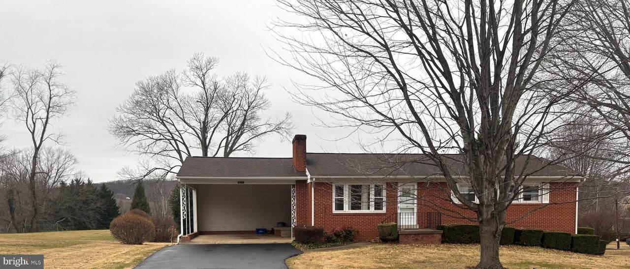 624 Foxcroft Road - Photo 1