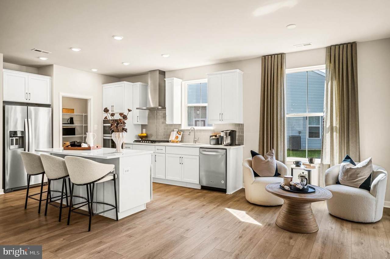 786 Resort Boulevard - Photo 1