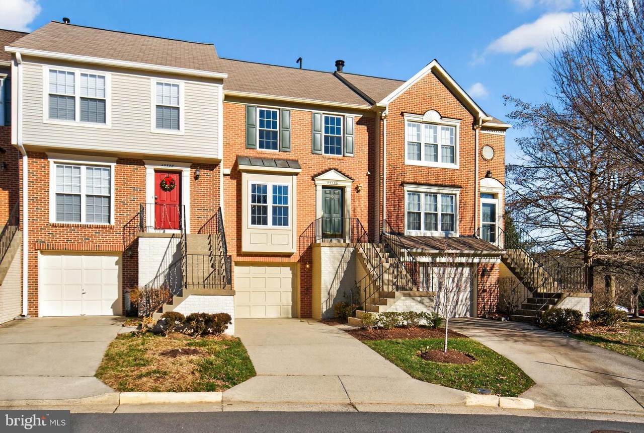 45590 Whitcomb Square - Photo 1