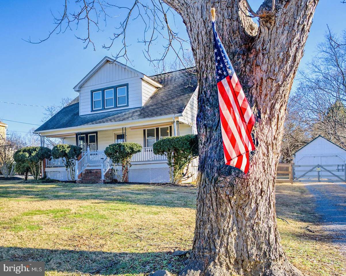 15 Locust Street - Photo 1