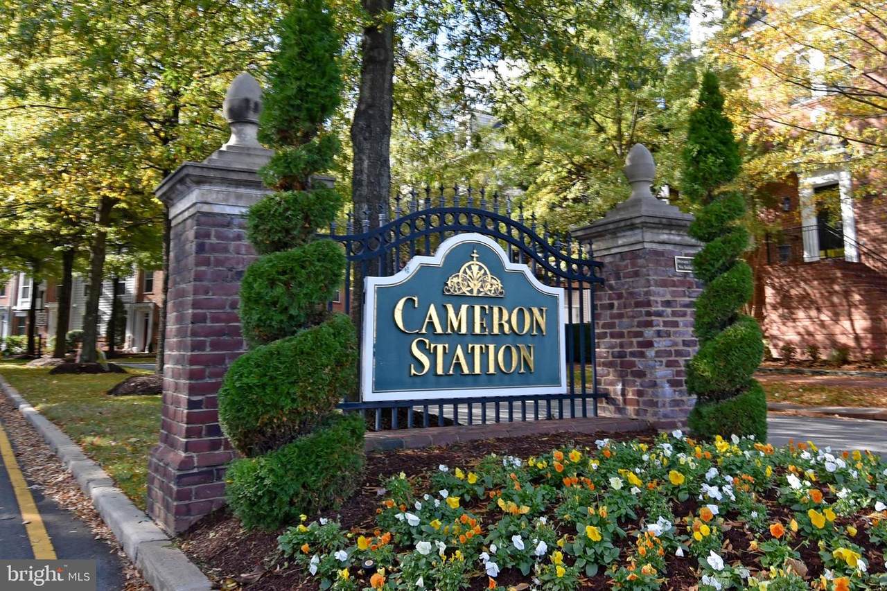 5087 Donovan Drive - Photo 1