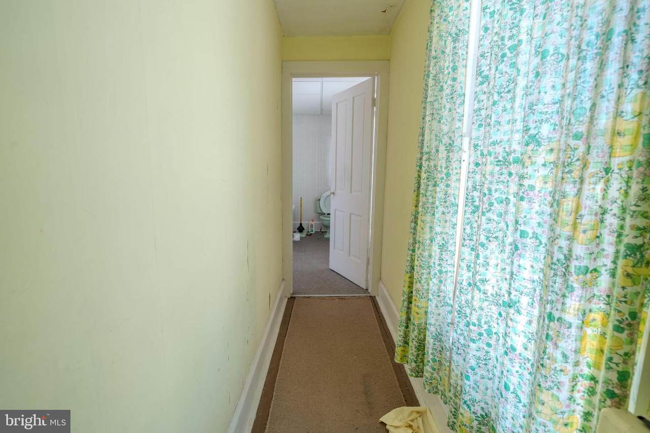 https://bt-photos.global.ssl.fastly.net/brightmls/1280_boomver_1_804385698672-2.jpg