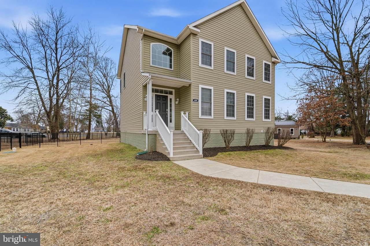 609 Tebbston Drive - Photo 1