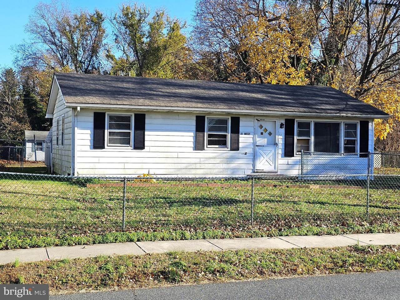 21 West Street - Photo 1