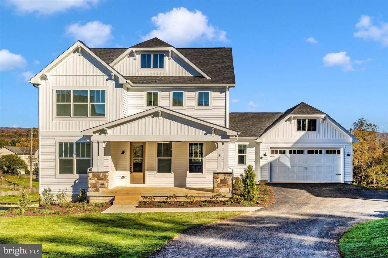 1383 Shannon Drive - Photo 1