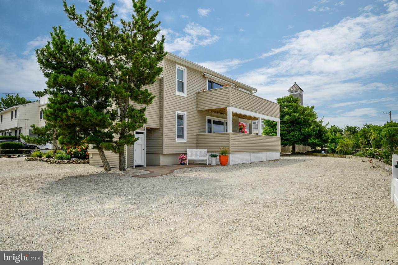 24 Joan Rd U-B - Photo 1