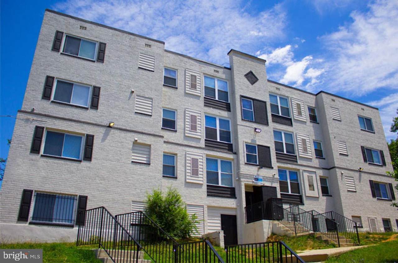 300 37TH Street - Photo 1