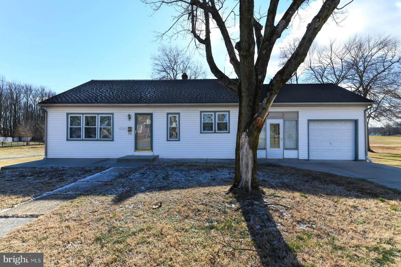 318 Broad Street - Photo 1