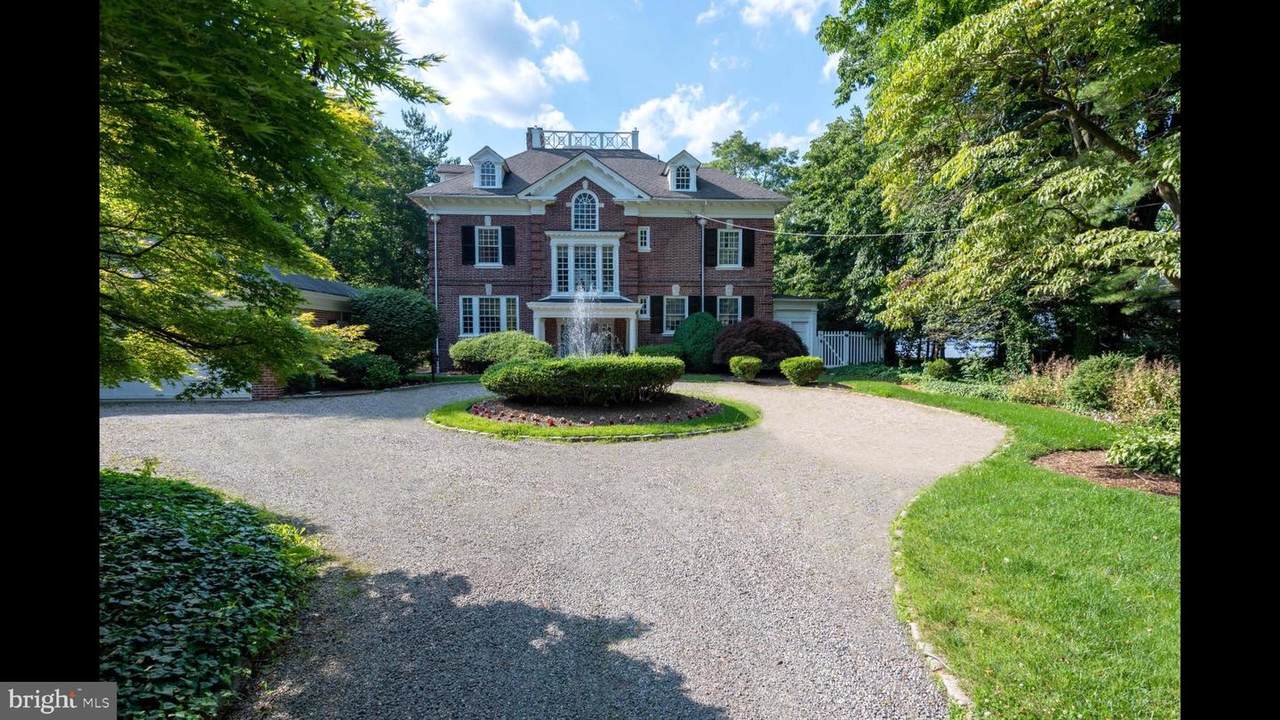 605 Bank Avenue - Photo 1