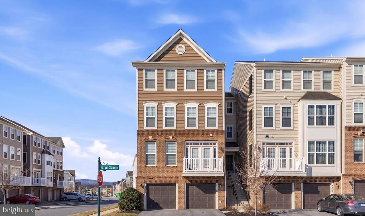 5902 Forum Square - Photo 1