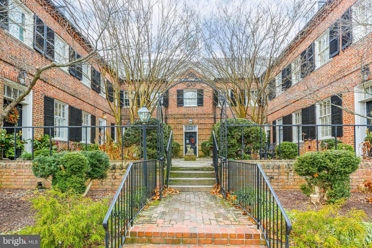 1216 Sophia Street - Photo 1